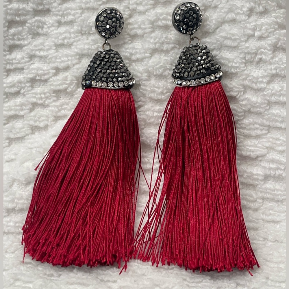 Red and dark‎ gray black like earrings